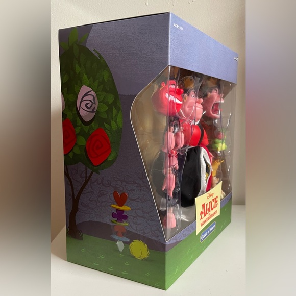 Disney Ultimates Alice in Wonderland Queen of Hearts 7-Inch Scale Action Super7 - Picture 5 of 8